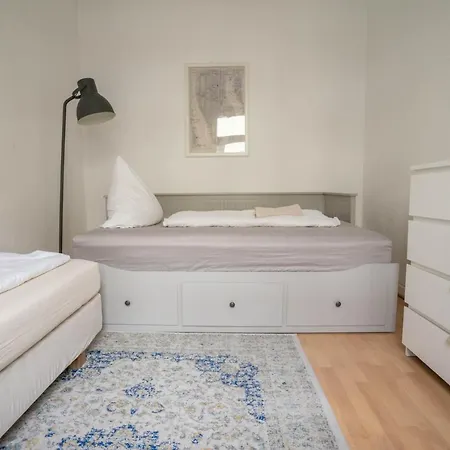 Pestahome Apartment *