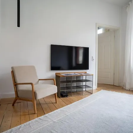 Pestahome Apartment *